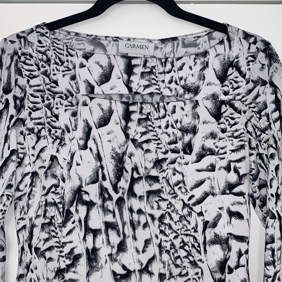 NWT Carmen Marc Valvo Printed 3/4 Sleeve Cut Out Top XS - Picture 2 of 7